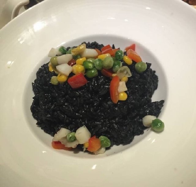 墨鱼汁炒饭