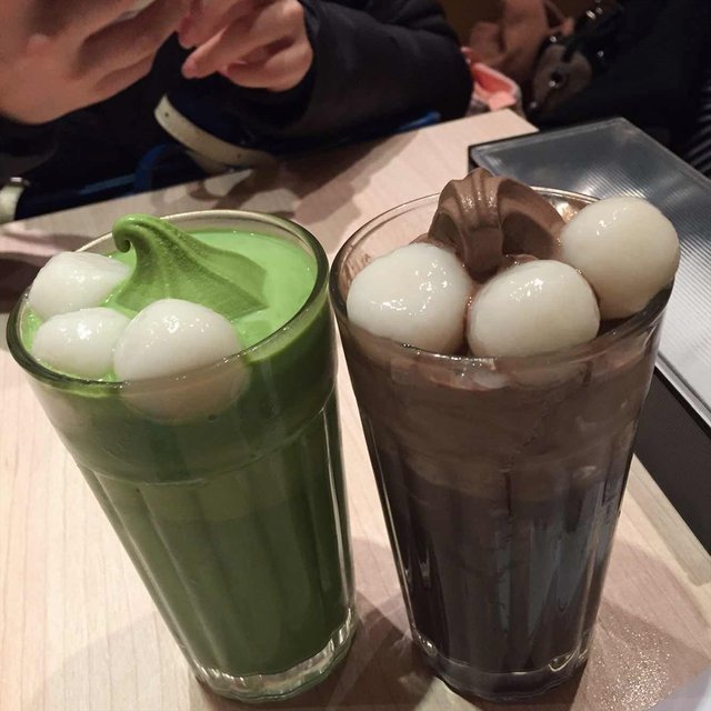 抹茶雪顶白玉拿铁