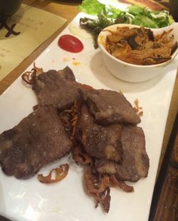 盐烤牛舌根