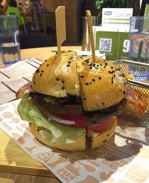 费尼汉堡