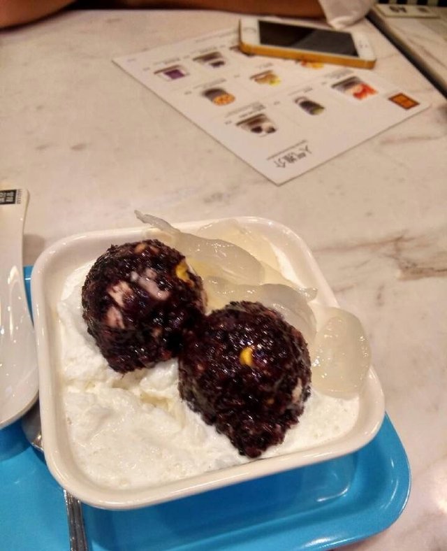 白雪黑糯米甜甜