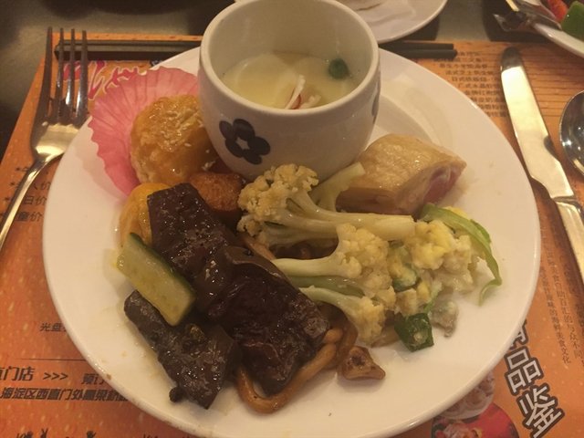 午市自助餐
