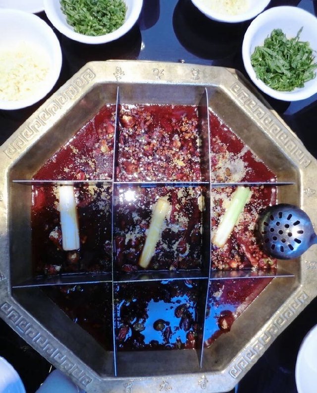 九宫格火锅
