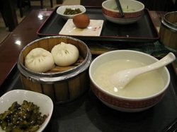 鲜肉包子