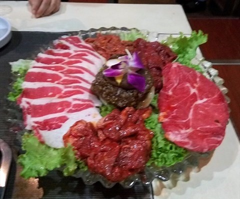 烤全牛 - 牛街的大夥紙上風情烤肉)