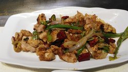 鸡肉很嫩，无骨。