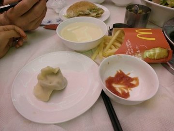 黄瓜鲜虾饺子