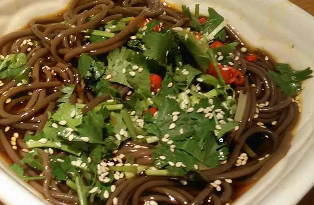 酸辣蕨根粉