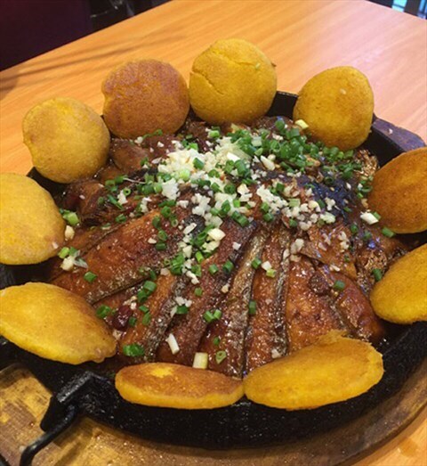 农家带鱼贴饼子 - 方庄的味老庄)