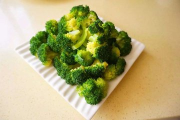 清炒西兰花