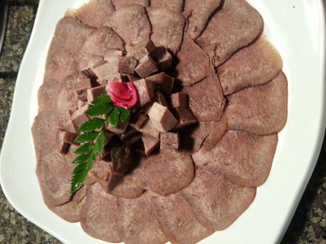 品味牛舌
