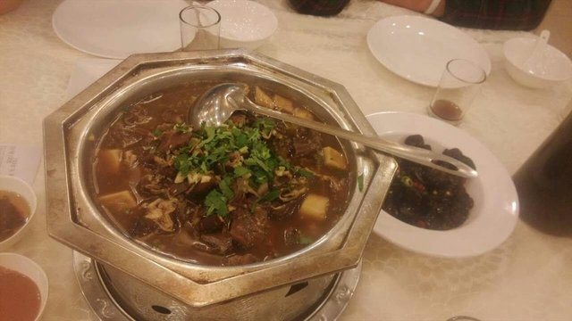 招牌乾坤一品锅