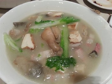 草菇三鲜煲