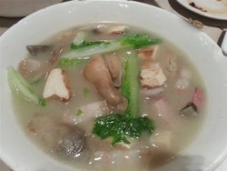 草菇三鲜煲