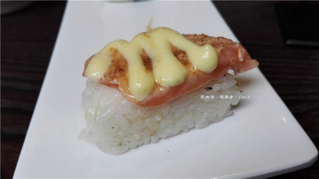 三文鱼火炙寿司