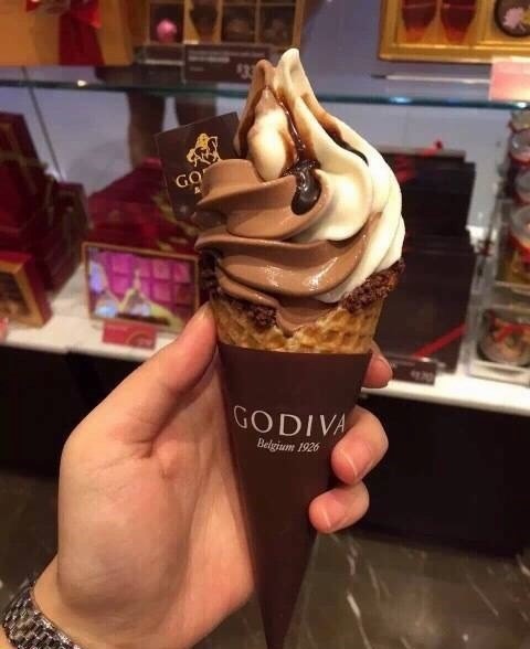 双拼软巧克力冰激凌
