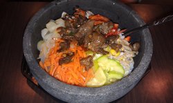 牛肉石锅拌饭