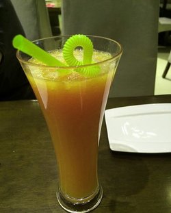 鲜榨芒果汁