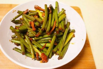 蒜苔炒牛肉