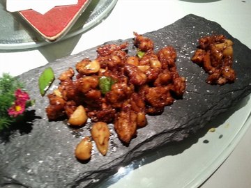 蜜汁牛肉粒