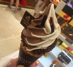 黑白软巧克力冰激凌