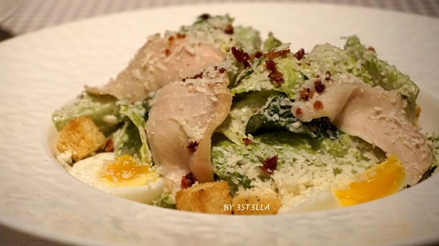 经典鸡肉凯撒沙拉