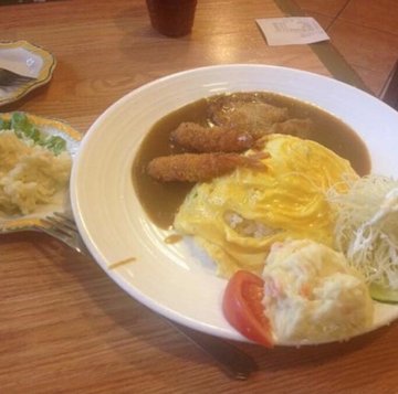 炸虾咖喱蛋包饭