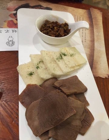 盐烤牛舌根