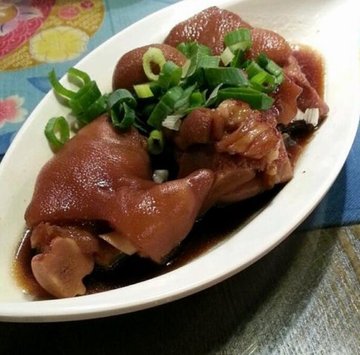 卤猪手
