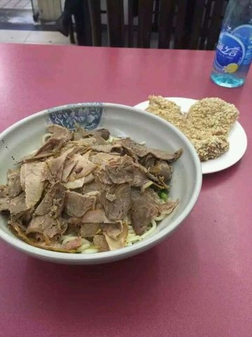 牛肉拌面