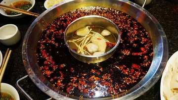 红油菌菇锅底