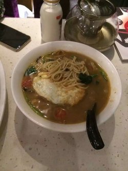 鸡蛋蔬菜面