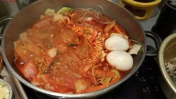 烤牛肉年糕火锅