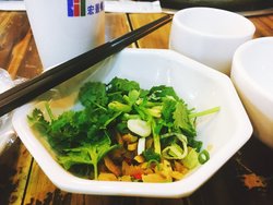 配合香鸭居汤锅食用