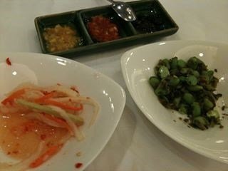 雪菜撈毛豆、白雲鳳爪