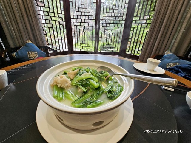 難得春菜煲都有蠟燭保持溫度