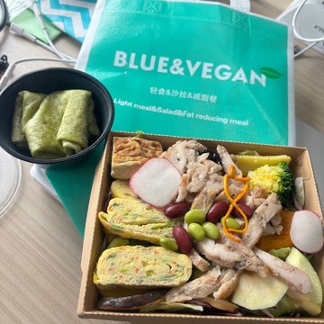 嫩烤香草鸡胸沙律