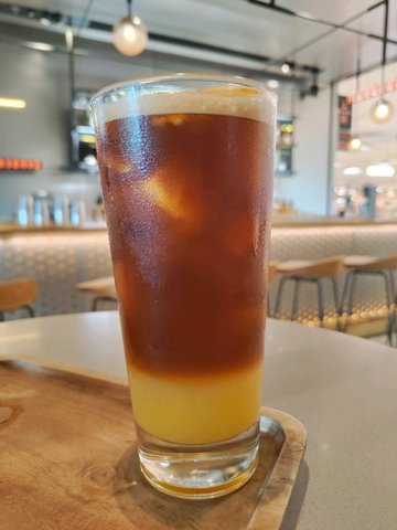 菠萝气炫雪克冰震