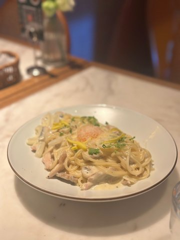 黑松露鸡肉蘑菇意面 