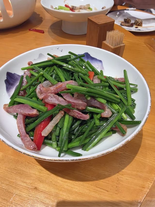 臘肉臘腸炒韭菜花