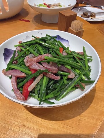 腊肉腊肠炒韭菜花