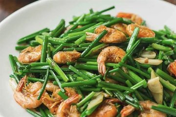 韭菜花炒鲜虾仔