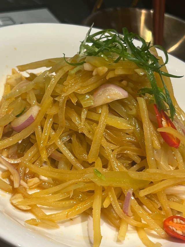 微辣土豆絲，也是開胃配菜。